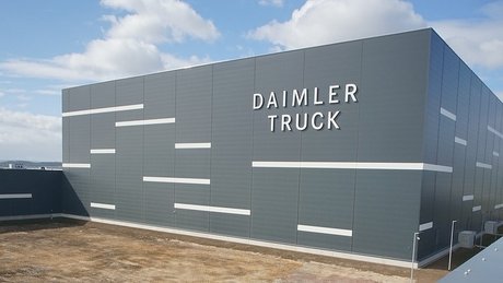 Construction nears completion: Daimler Truck corporate logo installed at the Global Parts Center Halberstadt