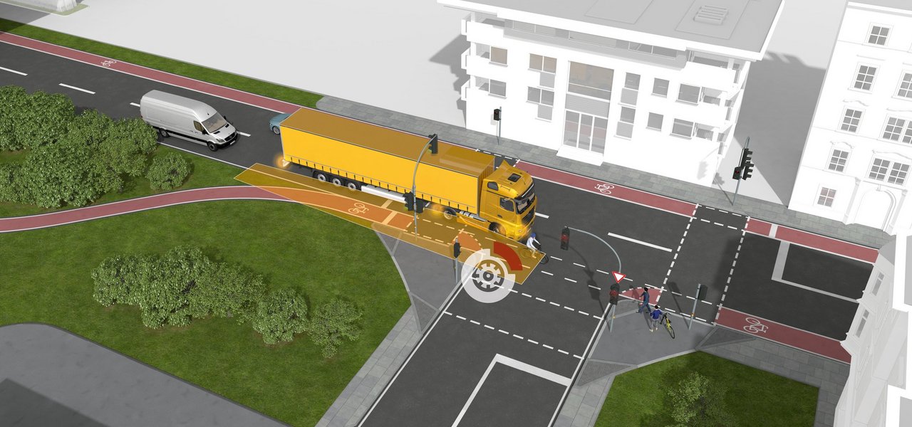 Safety Assistance System Daimler Truck